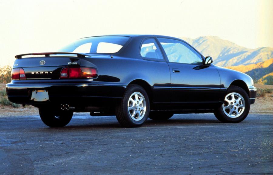  Toyota Camry Coupe (XV10) 1993 года  (фото 1 из 3)